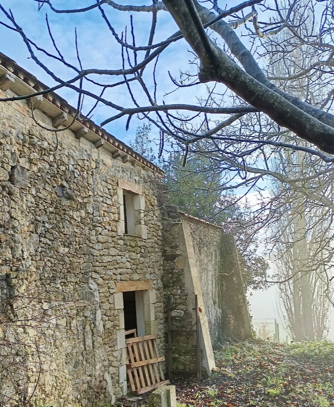 ARRIERE PETITE MAISON